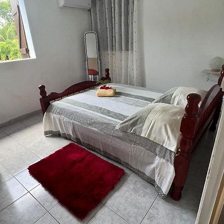 Appartement Jodi à Sainte-Rose Extérieur photo